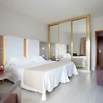 Mar & 4* باغيرا